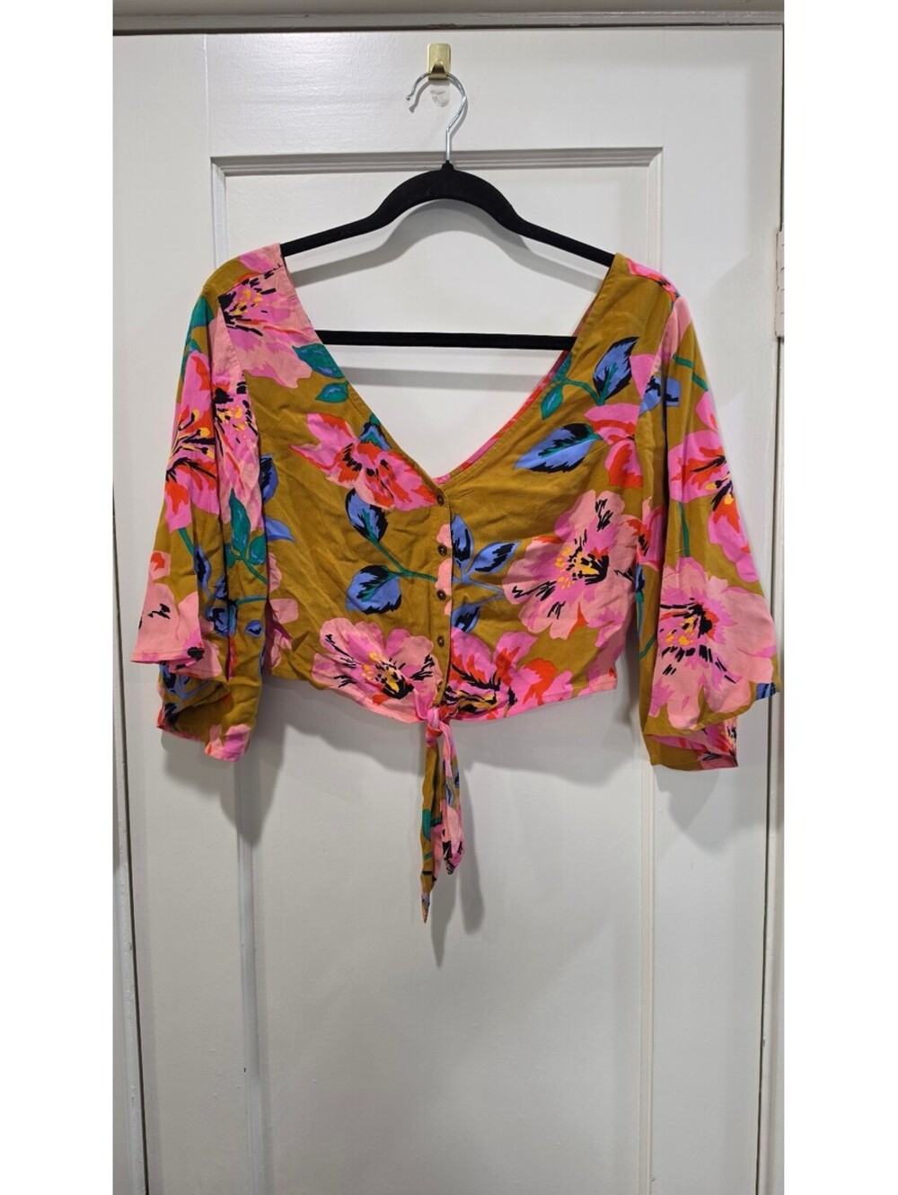 Billabong Floral Button-Up Crop Top Size S